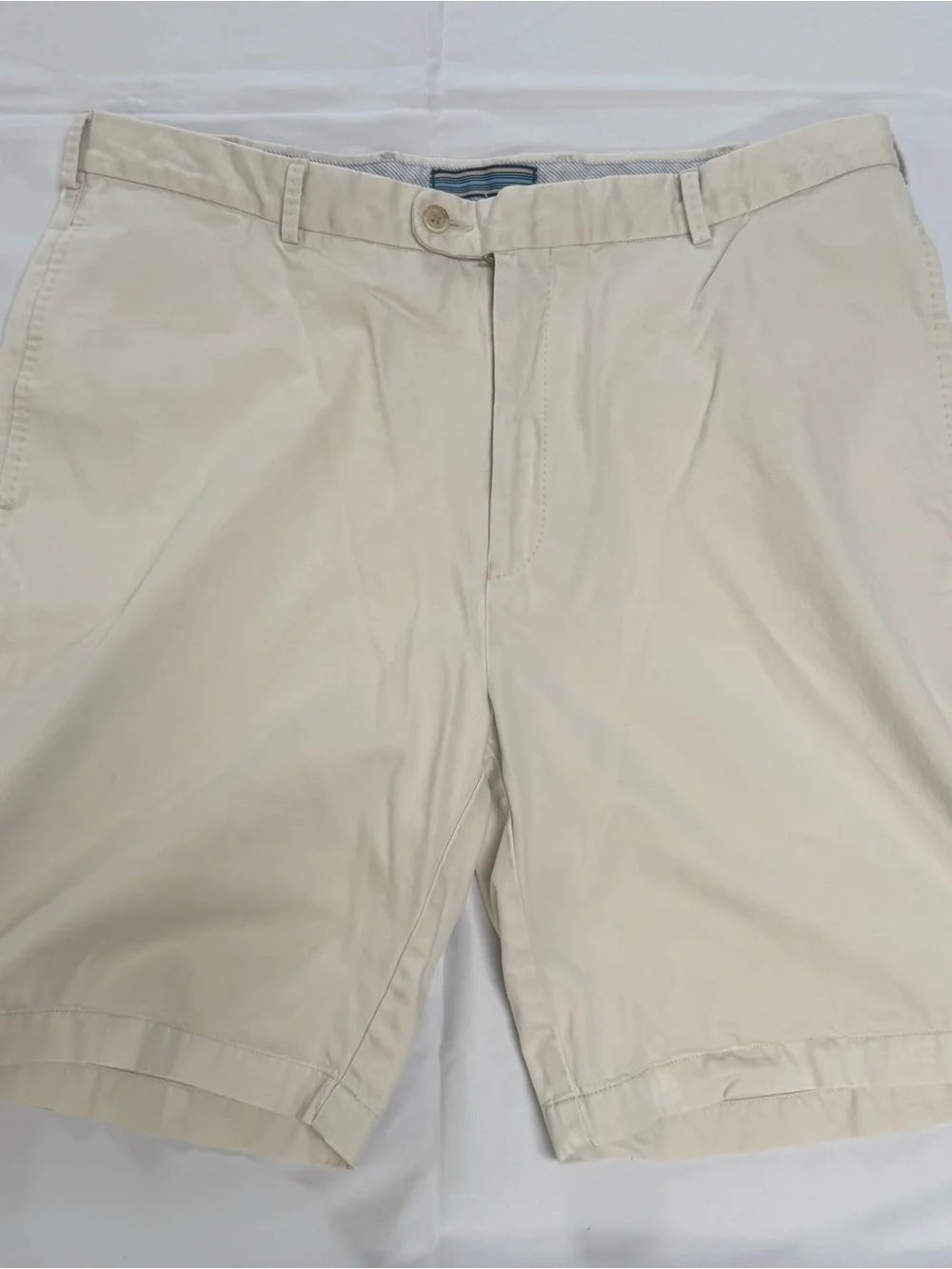 Peter Millar Men's Light Cream Flat Front Chino Shorts - 36